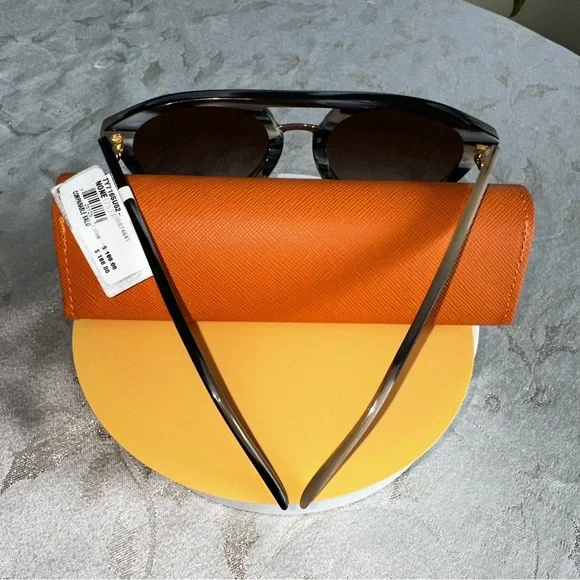 Tory Burch Sunglasses & Case Tortoise Pilot Sunglasses $188 NWT SOLD OUT ONLINE - Picture 9 of 15